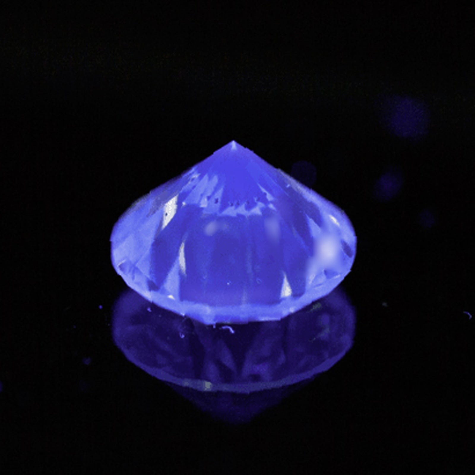 Qualities of a Diamond, Beyond the Four C’s, Fluorescence and other phenomena.