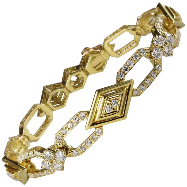 Amazon.com: SISGEM Solid 18k Yellow Gold Celtic Chain Bracelet, Fine 18  Karat Gold Bracelet Jewelry for Women, Present for Her, 6.5