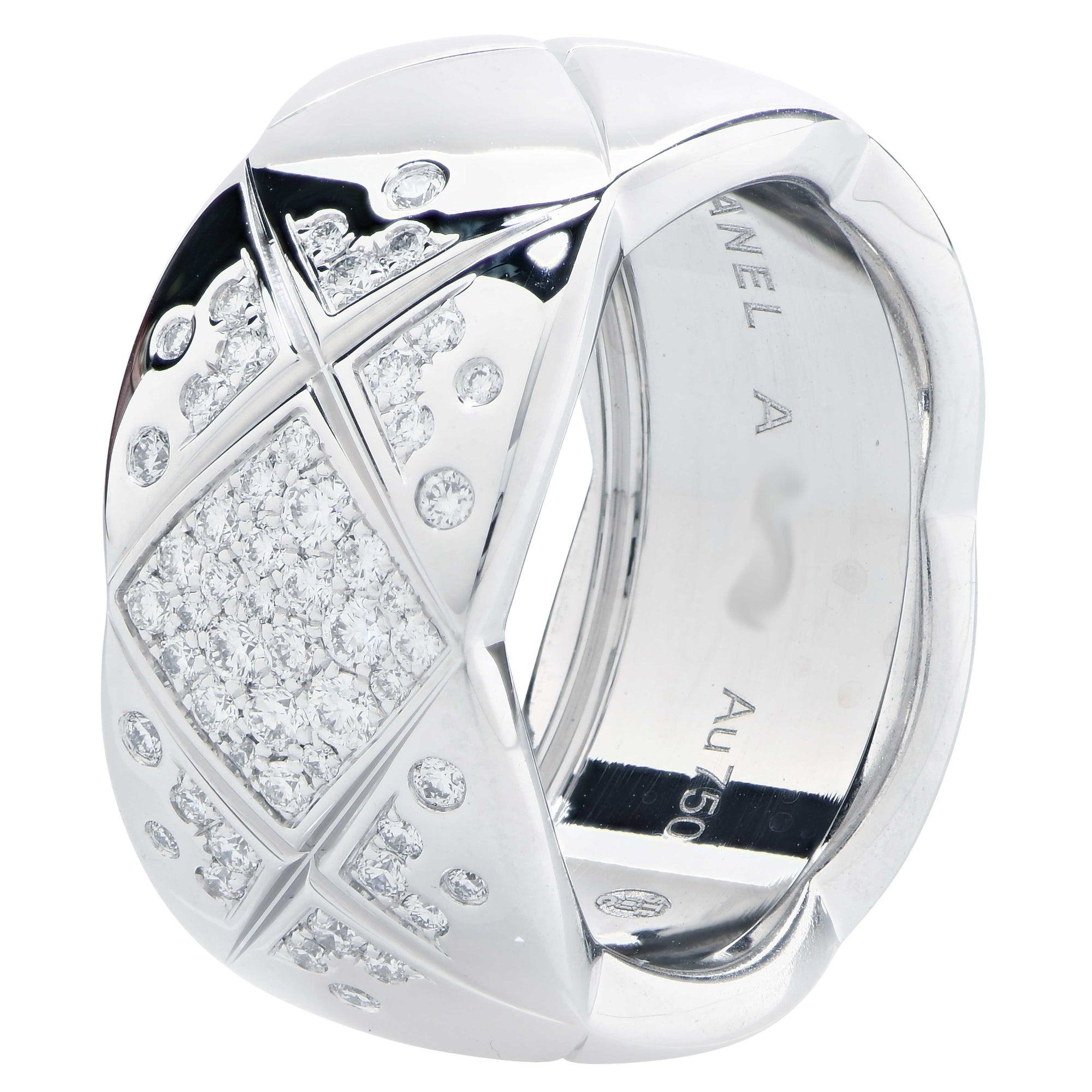 Chanel Coco Crush 18 Karat White Gold Band with Diamonds For Sale at  1stDibs